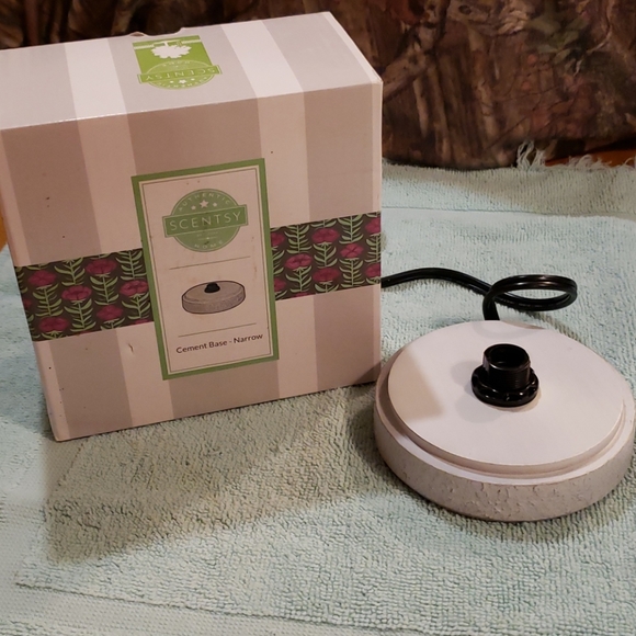 Scentsy cement base - Picture 3 of 4